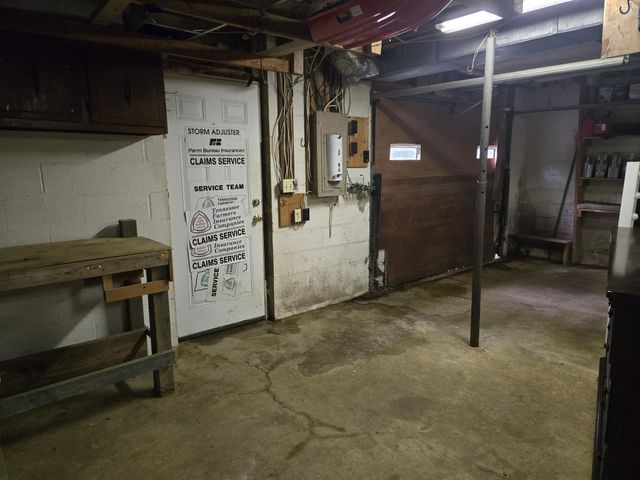 955 Dogwood Dr, New Johnsonville, TN 37134
