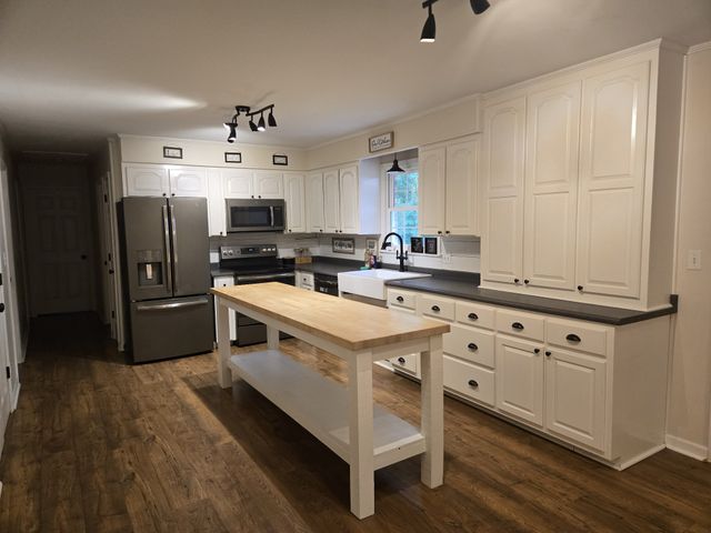 955 Dogwood Dr, New Johnsonville, TN 37134
