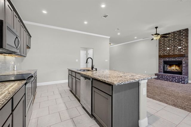 2401 Southridge Lane, Sherman, TX 75092