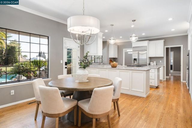 10 Bent Oak Ct, Danville, CA 94506