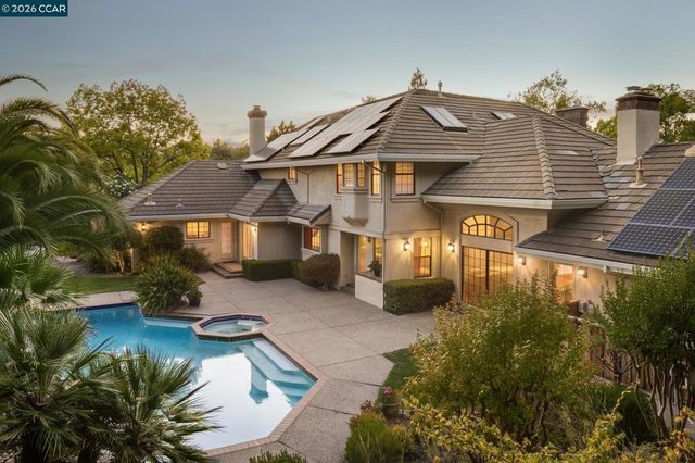 10 Bent Oak Ct, Danville, CA 94506