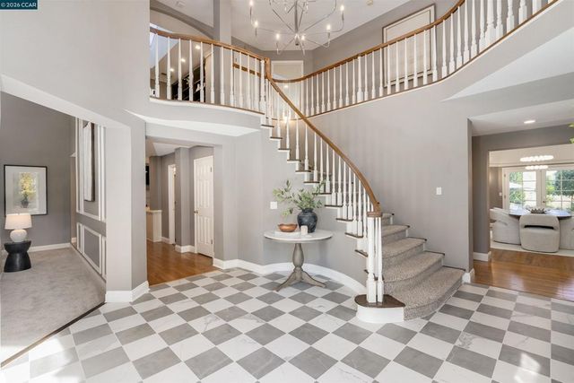 10 Bent Oak Ct, Danville, CA 94506