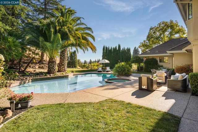 10 Bent Oak Ct, Danville, CA 94506