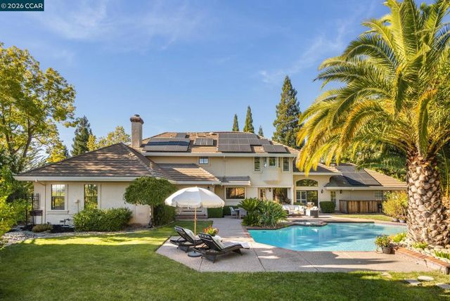 10 Bent Oak Ct, Danville, CA 94506