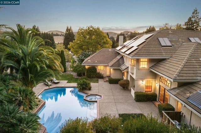 10 Bent Oak Ct, Danville, CA 94506
