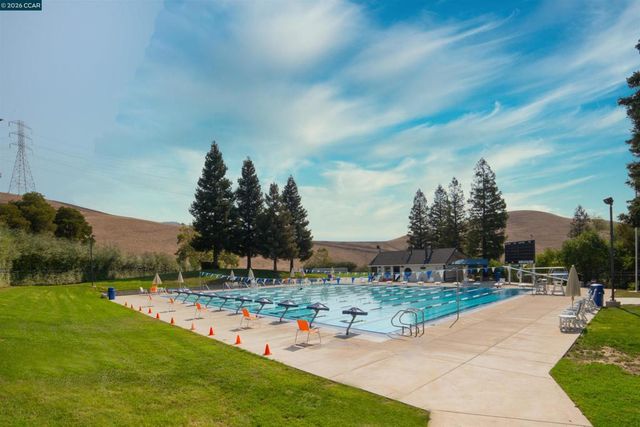 10 Bent Oak Ct, Danville, CA 94506