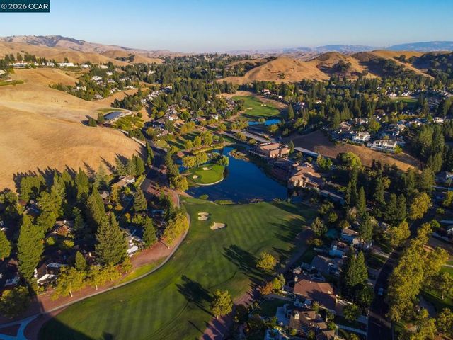 10 Bent Oak Ct, Danville, CA 94506