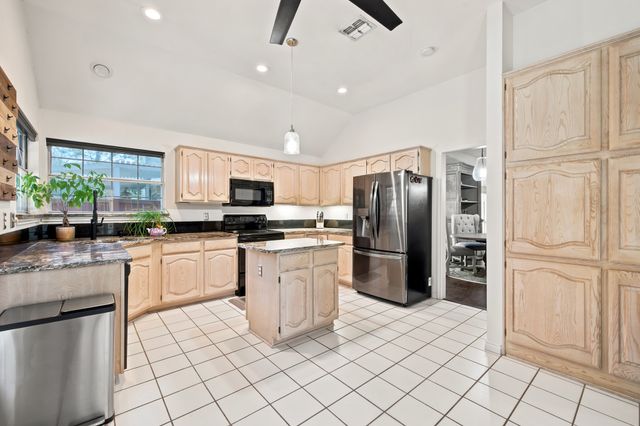 2916 Shadow Oak Court, Flower Mound, TX 75028