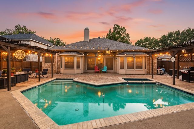2916 Shadow Oak Court, Flower Mound, TX 75028