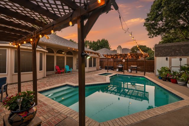 2916 Shadow Oak Court, Flower Mound, TX 75028