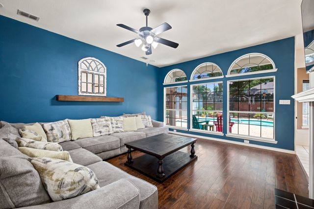 2916 Shadow Oak Court, Flower Mound, TX 75028
