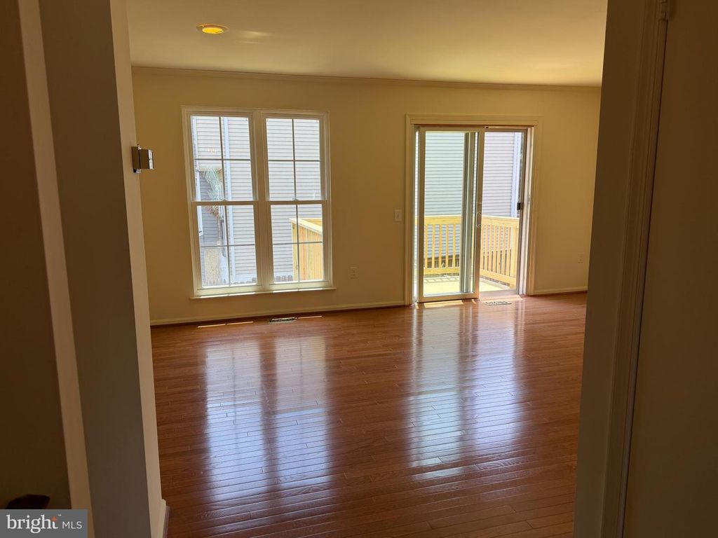 Image 14 of property listing at 1724 WORTHINGTON CT, Frederick, MD 21702