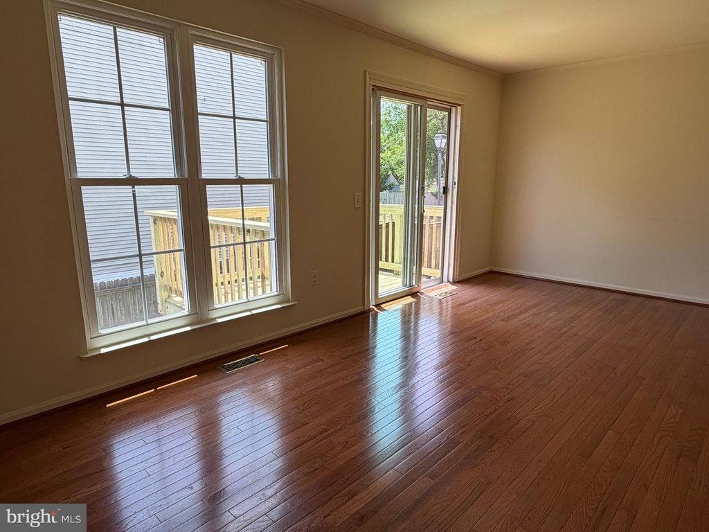 Image 25 of property listing at 1724 WORTHINGTON CT, Frederick, MD 21702