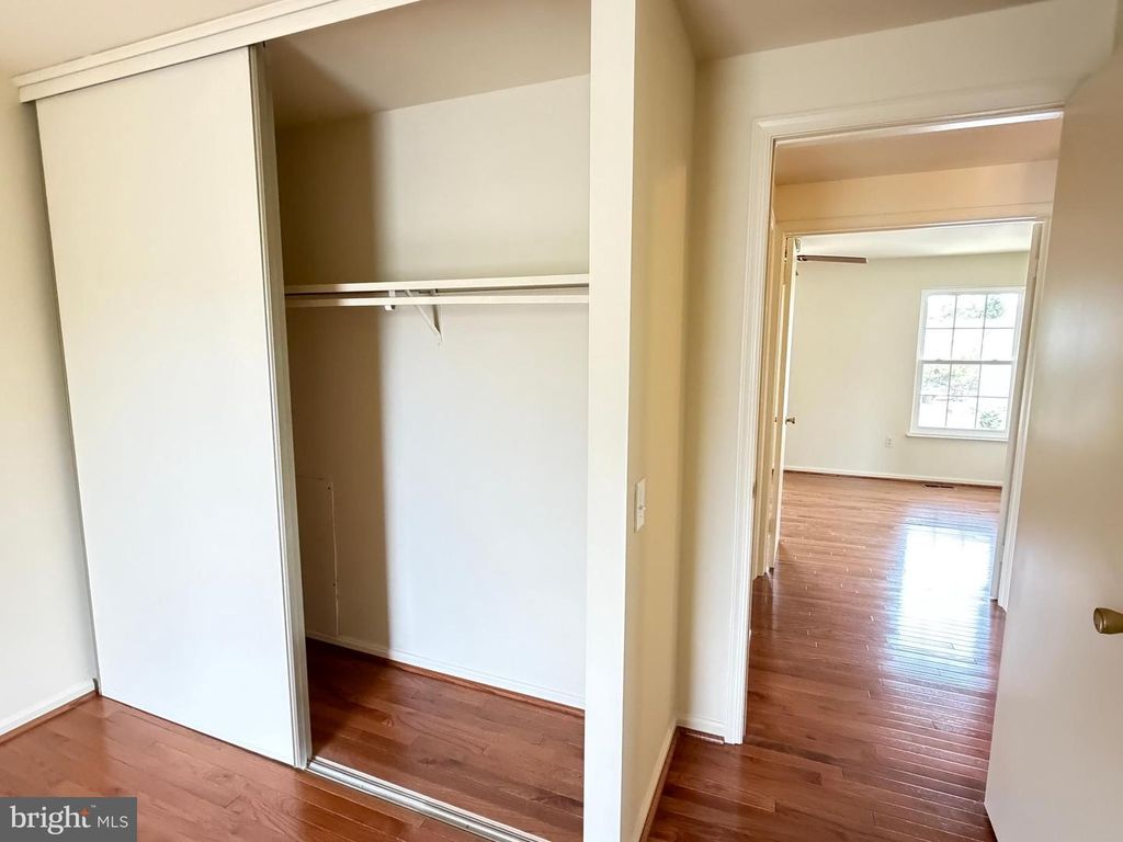 Image 33 of property listing at 1724 WORTHINGTON CT, Frederick, MD 21702