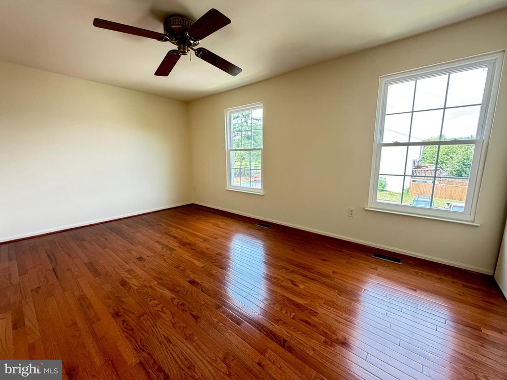 Image 38 of property listing at 1724 WORTHINGTON CT, Frederick, MD 21702