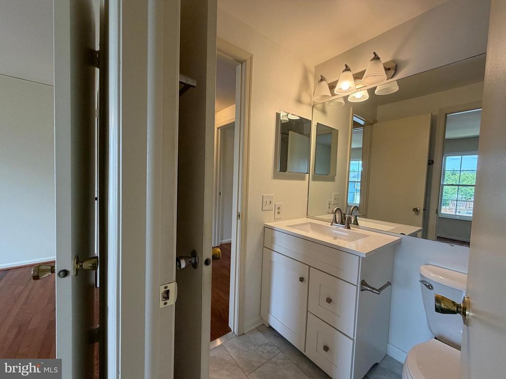 Image 39 of property listing at 1724 WORTHINGTON CT, Frederick, MD 21702