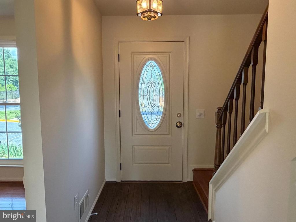 Image 8 of property listing at 1724 WORTHINGTON CT, Frederick, MD 21702