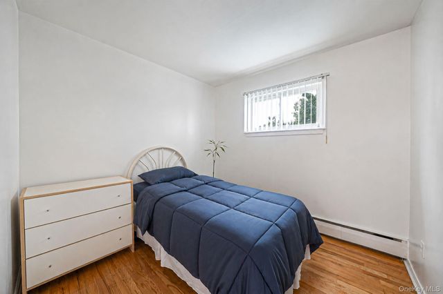 27 Ventura Drive, North Babylon, NY 11703