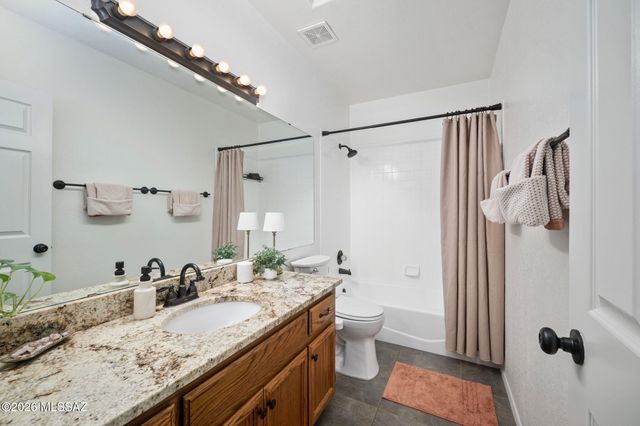 1640 N Fox Run Place, Tucson, AZ 85715