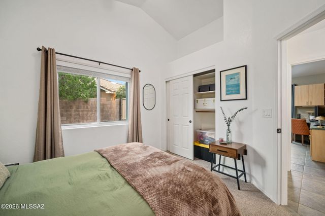 1640 N Fox Run Place, Tucson, AZ 85715