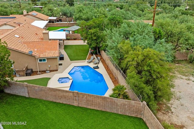 1640 N Fox Run Place, Tucson, AZ 85715