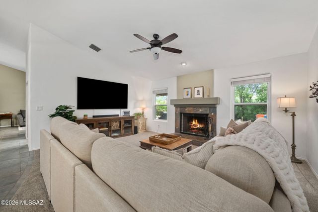1640 N Fox Run Place, Tucson, AZ 85715