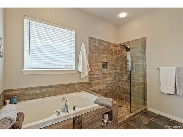 42038 Oakwood St, Elizabeth, CO 80107