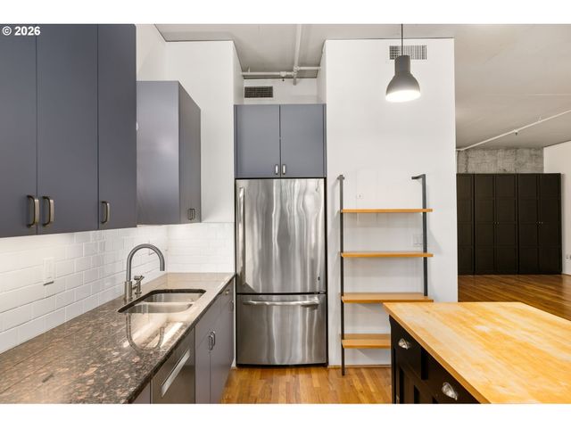 408 Nw 12TH Ave 204, Portland, OR 97209
