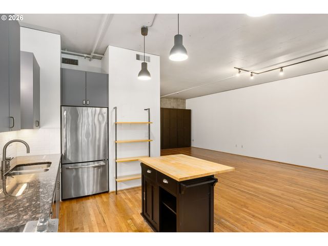 408 Nw 12TH Ave 204, Portland, OR 97209