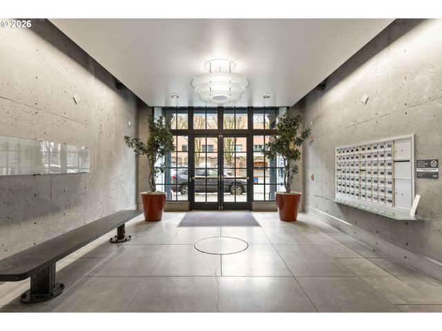 408 Nw 12TH Ave 204, Portland, OR 97209