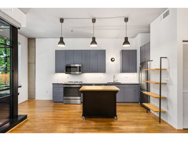 408 Nw 12TH Ave 204, Portland, OR 97209
