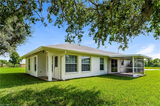 306 17th PL, Cape Coral, FL 33909
