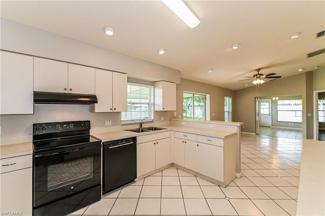 306 17th PL, Cape Coral, FL 33909