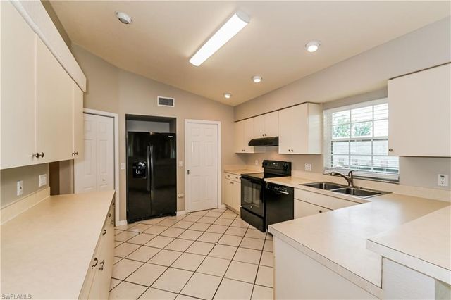 306 17th PL, Cape Coral, FL 33909