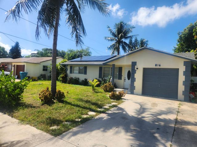 816 NW 8th Avenue, Boynton Beach, FL 33426