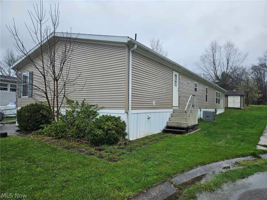 10039 State Route 700 Lot 118, Mantua, OH 44255