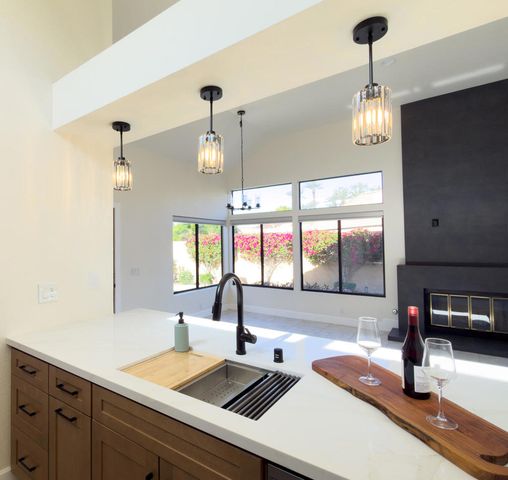 144 Verde Way, Palm Desert, CA 92260