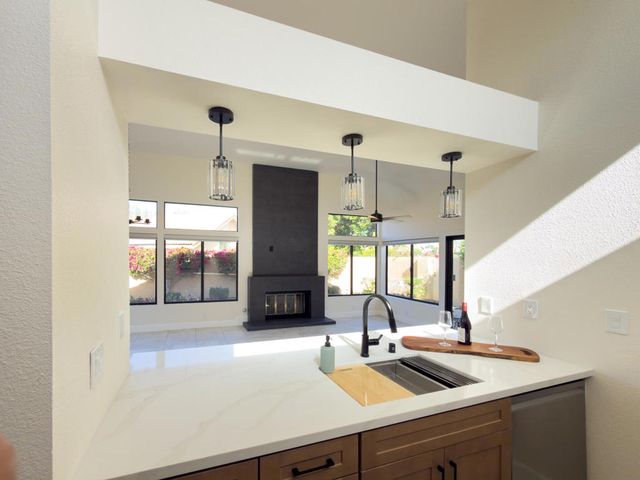 144 Verde Way, Palm Desert, CA 92260