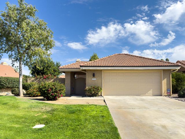 144 Verde Way, Palm Desert, CA 92260