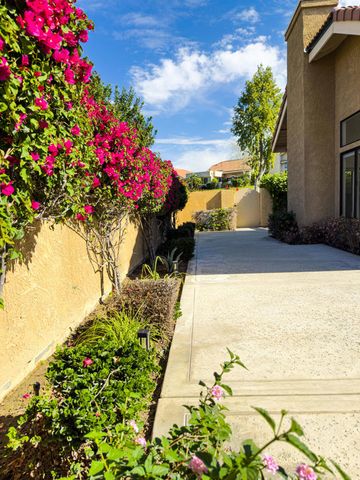 144 Verde Way, Palm Desert, CA 92260