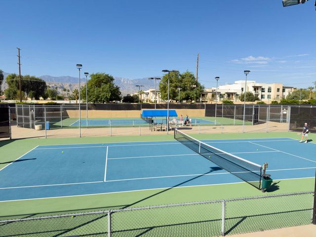 144 Verde Way, Palm Desert, CA 92260