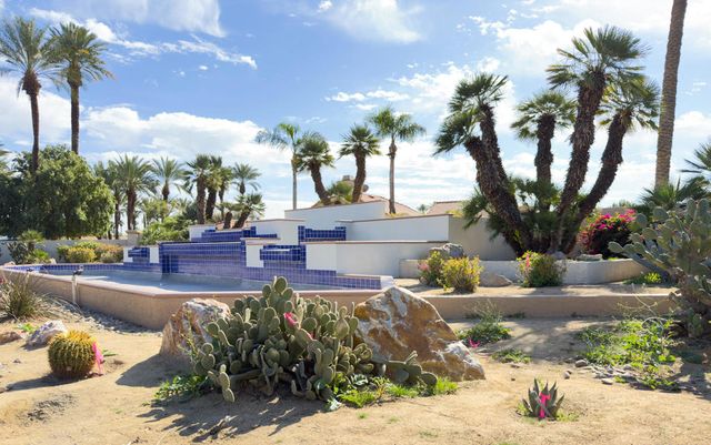 144 Verde Way, Palm Desert, CA 92260