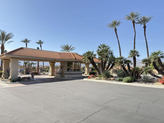144 Verde Way, Palm Desert, CA 92260