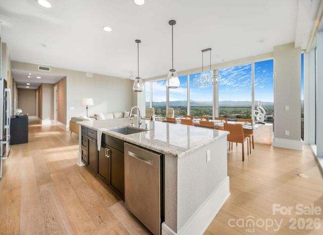 7 Patton Avenue 1605, Asheville, NC 28801