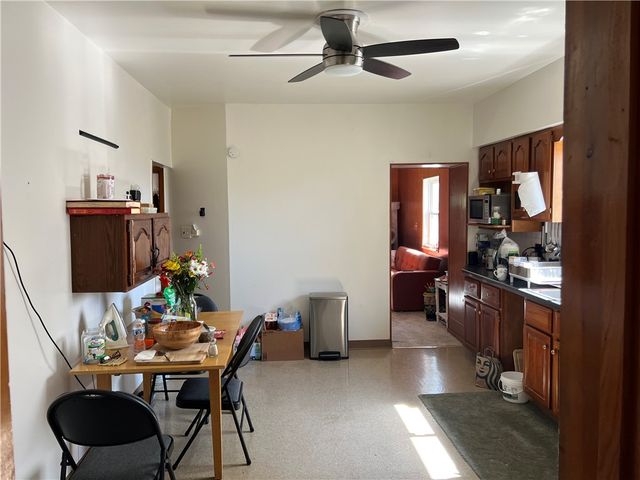805 Railroad St, Mckees Rocks, PA 15136