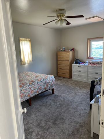 805 Railroad St, Mckees Rocks, PA 15136