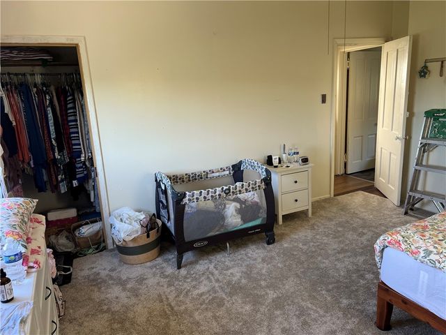 805 Railroad St, Mckees Rocks, PA 15136