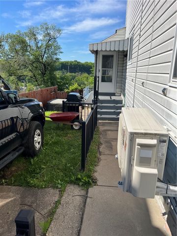 805 Railroad St, Mckees Rocks, PA 15136
