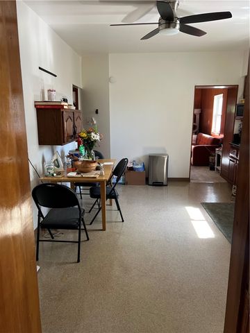 805 Railroad St, Mckees Rocks, PA 15136