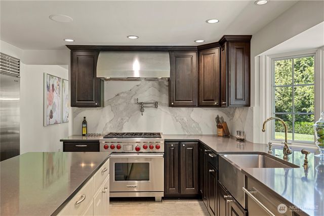 2553 Medina Circle, Medina, WA 98039